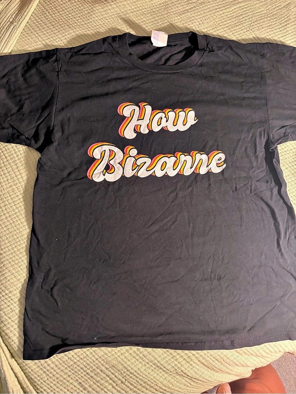 How Bizarre graphic tee Graphic Tee in Black Size Medium